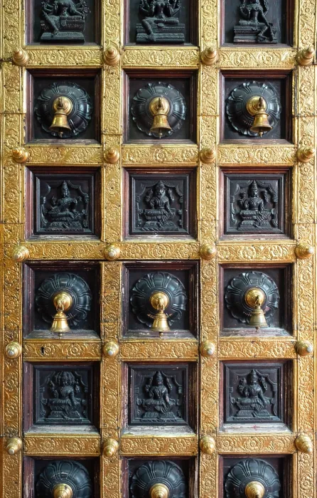 Framed Print : Ornate door to Sri Veeramakaliamman Hindu Temple, Little India, Singapore Framed Print : Ornate door to Sri Veeramakaliamman Hindu Temple, Little India, Singapore