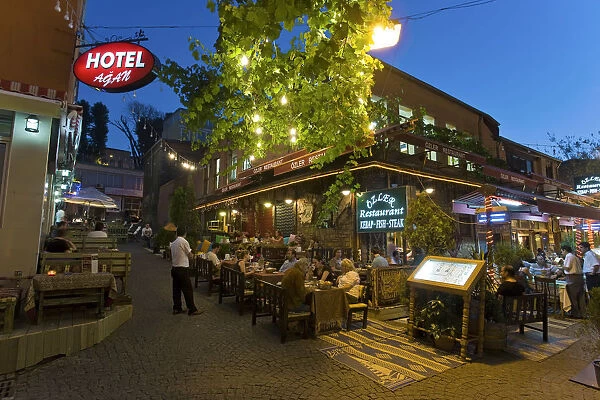 Outdoor Restaurant, Sultanahmet, Istanbul, Turkey