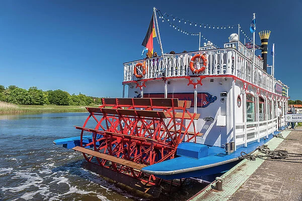 Paddle steamer Baltic Star in the Bodden harbour of Prerow, Mecklenburg-Western Pomerania, Baltic Sea, Northern Germany, Germany