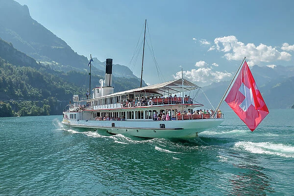 Paddle steamer on Lake Lucerne, Brunnen, Canton Schwyz, Switzerland