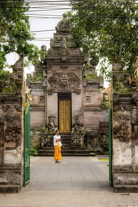 Framed Print : Paduraksa (kori) gateway at a typical Balinese Hindu temple, Mengwi, Bali, Indonesia Framed Print : Paduraksa (kori) gateway at a typical Balinese Hindu temple, Mengwi, Bali, Indonesia