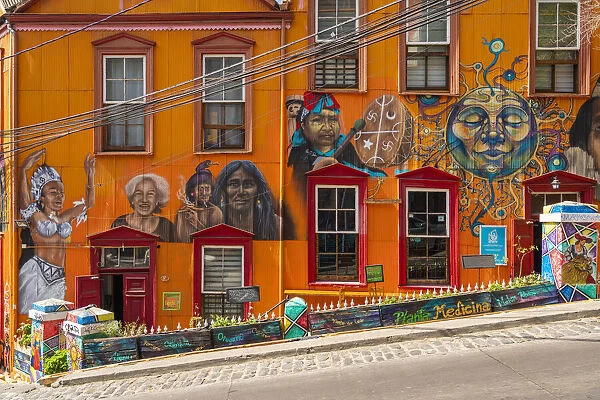 Painted mural on orange house, UNESCO, Cerro Alegre, Valparaiso, Valparaiso Province, Valparaiso Region, Chile