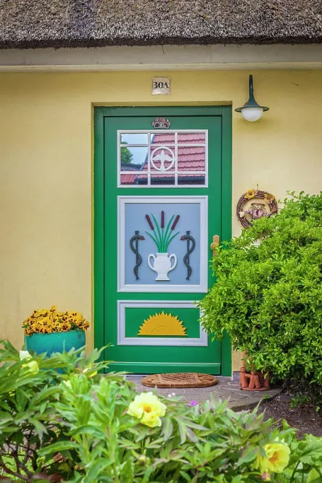 Framed Print : Painted wooden door on a beautiful, old thatched roof house in Born am Darss, Mecklenburg-West Pomerania, Baltic Sea, North Germany, Germany Framed Print : Painted wooden door on a beautiful, old thatched roof house in Born am Darss, Mecklenburg-West Pomerania, Baltic Sea, North Germany, Germany