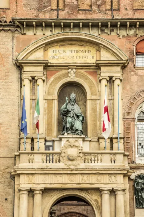 Framed Print : Palazzo d Accursio (Palazzo Comunale), Piazza Maggiore, Bologna, Emilia-Romagna Framed Print : Palazzo d Accursio (Palazzo Comunale), Piazza Maggiore, Bologna, Emilia-Romagna
