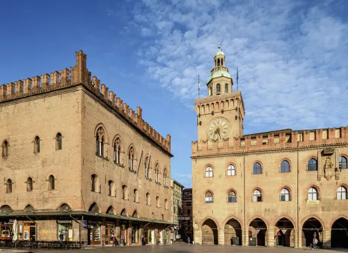 Framed Print : Palazzo dei Notai and Palazzo d Accursio, Piazza Maggiore, Bologna, Emilia-Romagna