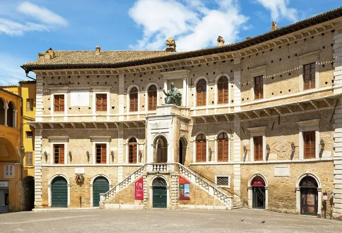Framed Print : The Palazzo dei Priori (Palace of the Priors) in the Piazza del Popolo in Fermo, Marche, Italy Framed Print : The Palazzo dei Priori (Palace of the Priors) in the Piazza del Popolo in Fermo, Marche, Italy