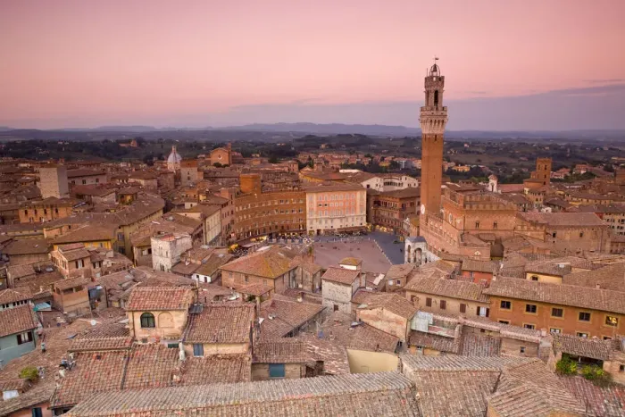 Framed Print : Palazzo Publico & Piazza del Campo, Siena, Tuscany, Italy Framed Print : Palazzo Publico & Piazza del Campo, Siena, Tuscany, Italy