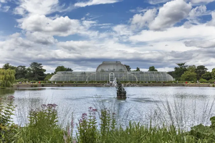 Framed Print : Palm House, pond, Kew gardens, London, England, UK Framed Print : Palm House, pond, Kew gardens, London, England, UK