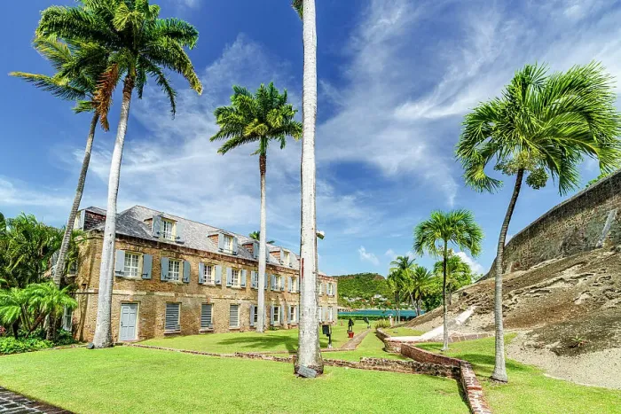 Framed Print : Palm trees framing the Naval Officer's House, museum today, Nelson's Dockyard, English Harbour, Antigua, West Indies, Caribbean Framed Print : Palm trees framing the Naval Officer's House, museum today, Nelson's Dockyard, English Harbour, Antigua, West Indies, Caribbean