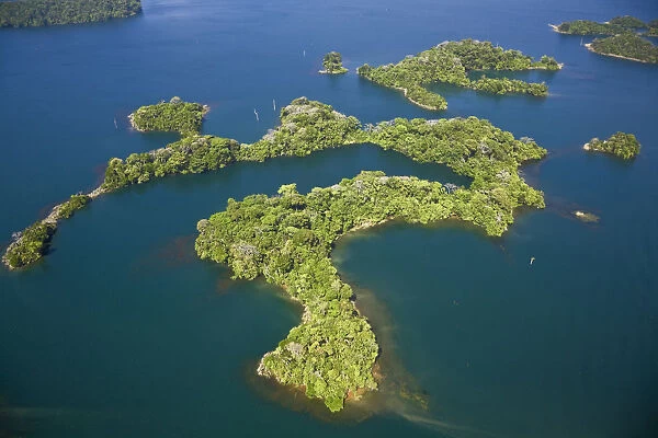 Panama, Panama Canal, Islands in Gatun Lake