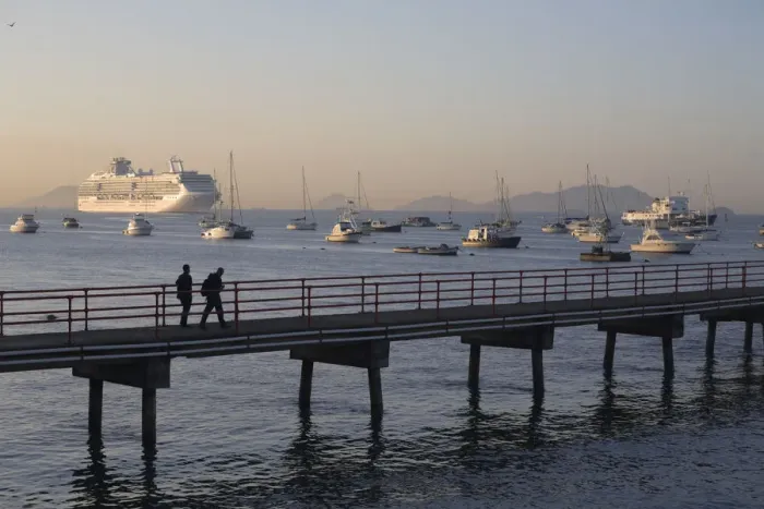 Framed Print : Panama, Panama City, People walking along jetty with a Cruise ship sailing in Framed Print : Panama, Panama City, People walking along jetty with a Cruise ship sailing in
