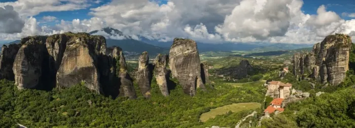 Framed Print : Panoramic view over the spectacular massive rocky pinnacles of Meteora, Thessaly, Greece