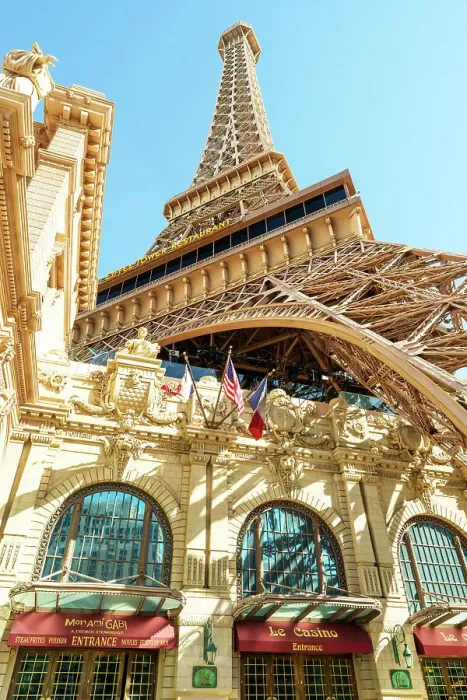 Framed Print : Paris Hotel Las Vegas, Nevada, USA Framed Print : Paris Hotel Las Vegas, Nevada, USA