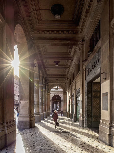 Passageway by the Via Rizzoli, Bologna, Emilia-Romagna, Italy