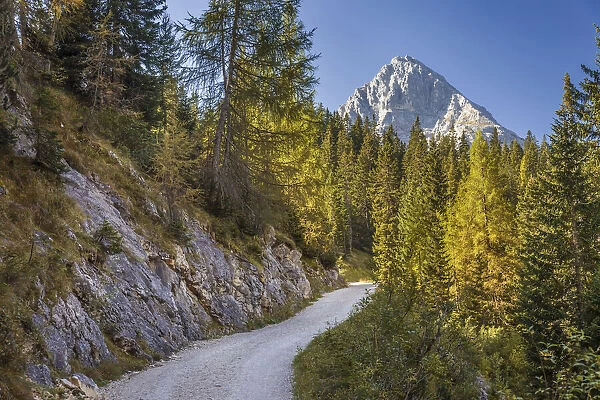Path to Lake Seebensee in the Gais valley above Ehrwald in Tirol, Tyrol, Austria