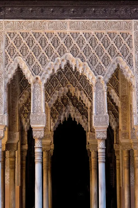 Framed Print : Patio de los Leones, Nasrid Palaces, Alhambra Palace, Granada Province, Andalusia, Spain Framed Print : Patio de los Leones, Nasrid Palaces, Alhambra Palace, Granada Province, Andalusia, Spain