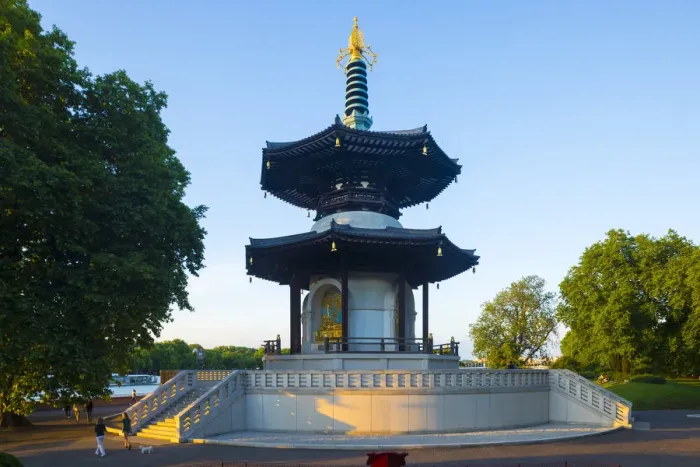 Framed Print : The Peace Pagoda, Battersea Park, London, England, UK Framed Print : The Peace Pagoda, Battersea Park, London, England, UK
