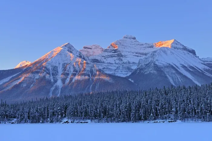 Framed Print : Peaks of the Bow Range, Banff National Park, Alberta, Canada Framed Print : Peaks of the Bow Range, Banff National Park, Alberta, Canada