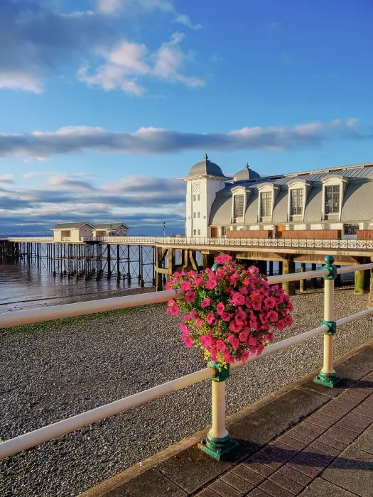 Framed Print : Penarth Pier, Penarth, Wales, United Kingdom Framed Print : Penarth Pier, Penarth, Wales, United Kingdom