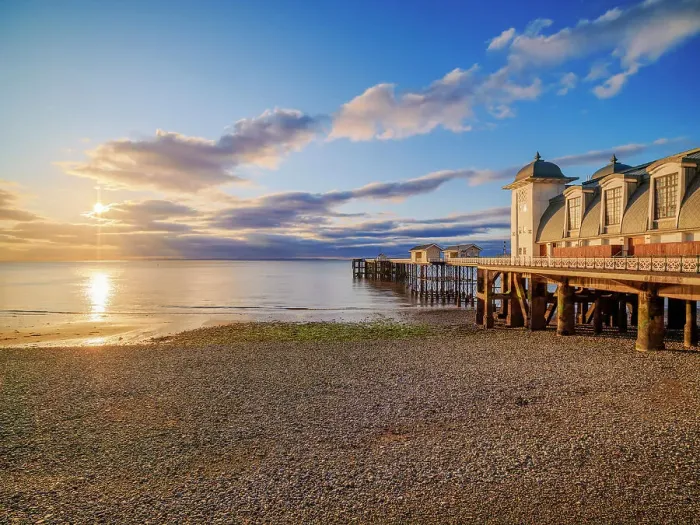 Framed Print : Penarth Pier at sunrise, Penarth, Wales, United Kingdom Framed Print : Penarth Pier at sunrise, Penarth, Wales, United Kingdom
