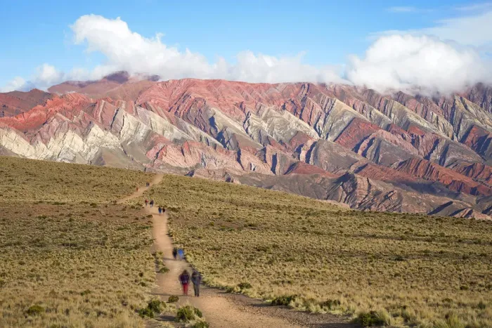 Framed Print : People walking along the path to the Hornocal (Mountain of 14 colours) Framed Print : People walking along the path to the Hornocal (Mountain of 14 colours)
