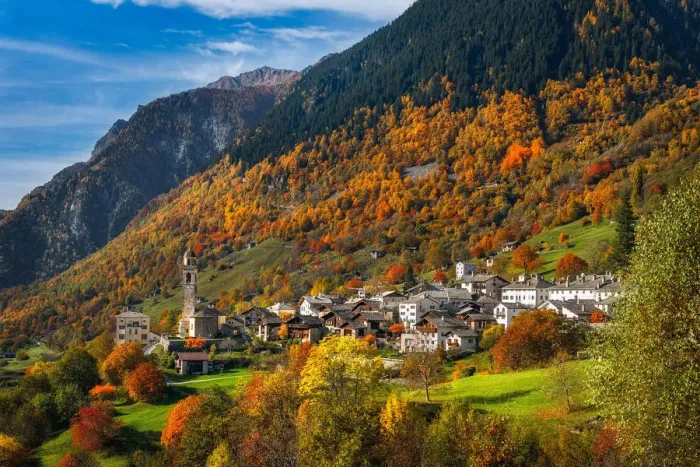 Framed Print : A perfect Autumn day at Soglio, Maloja region, Canton of Graubunden, Bregaglia valley Framed Print : A perfect Autumn day at Soglio, Maloja region, Canton of Graubunden, Bregaglia valley