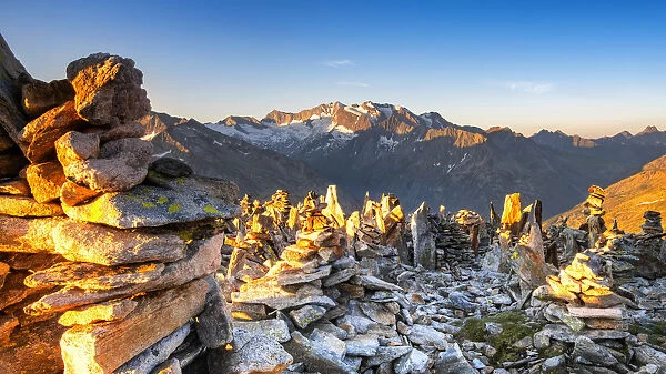 Peterskopfl at sunrise Europe, Austria, Zillertal, Peterskopfl, Keisergebirge