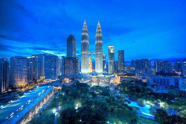 Petronas Towers & KLCC, Kuala Lumpur, Malaysia