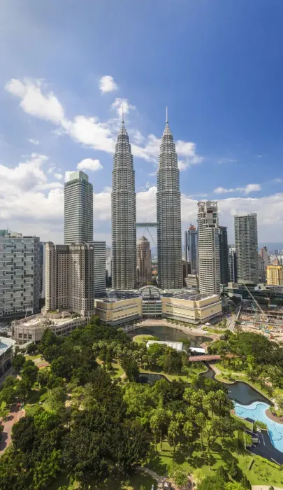 Framed Print : Petronas Towers & KLCC, Kuala Lumpur, Malaysia