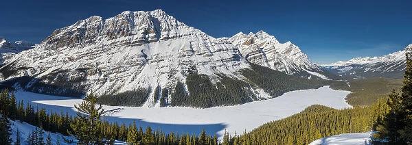 Peyto Lake in Winter, Banff National Park, Alberta, Canada