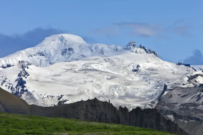 Framed Print : Photographed from Skaftafell National Park, Hvannadalshnjukur is Icelands highest peak at 2110 m above sea level. It lies on a rim of the Oraefajokull Volcano Framed Print : Photographed from Skaftafell National Park, Hvannadalshnjukur is Icelands highest peak at 2110 m above sea level. It lies on a rim of the Oraefajokull Volcano