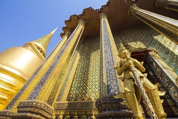 Phra Mondop (the library) and Phra Sri Rattana Chedi, Wat Phra Kaew (Temple of the Emerald Buddha)
