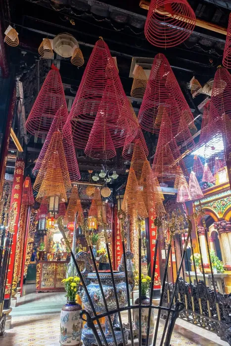 Framed Print : Phuoc An Hoi Quan Pagoda, Ho Chi Minh City (Saigon), Vietnam