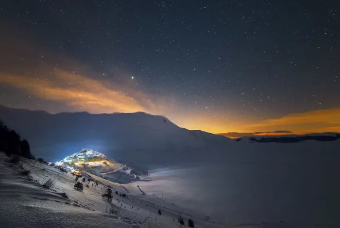 Framed Print : Pian Grande near Castelluccio di Norcia, in wintertime with snow, under a starry sky Framed Print : Pian Grande near Castelluccio di Norcia, in wintertime with snow, under a starry sky