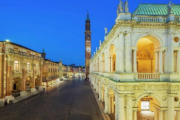 Piazza dei Signori with Basilica Palladiana, Vicenza, Veneto, Italy