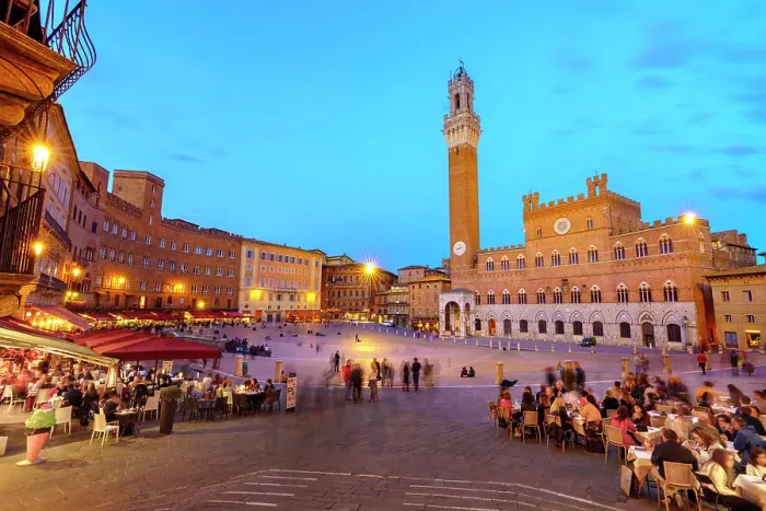 Framed Print : Piazza del Campo with Palazzo Pubblico, Siena, Tuscany, UNESCO World Heritage Site, Italy Framed Print : Piazza del Campo with Palazzo Pubblico, Siena, Tuscany, UNESCO World Heritage Site, Italy