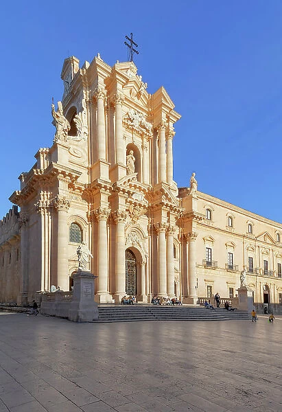 Piazza Duomo, Ortygia, Syracuse, Sicily, Italy