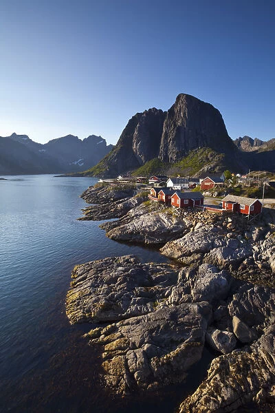 The picturesque fishing village of Hamnoy, Hamnoy, Moskenesoy, Lofoten Islands, Nordland