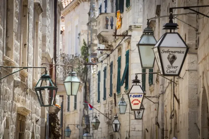 Framed Print : Picturesque street in the Stari Grad (Old Town), Dubrovnik, Dalmatia, Croatia Framed Print : Picturesque street in the Stari Grad (Old Town), Dubrovnik, Dalmatia, Croatia