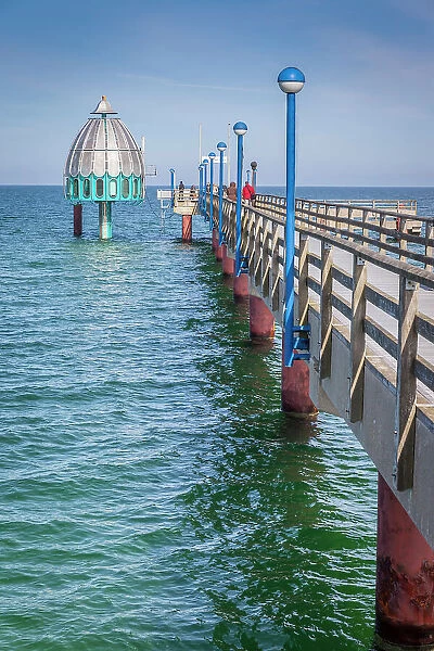 Pier with diving gondola in Zingst, Mecklenburg-Western Pomerania, Baltic Sea, Northern Germany, Germany