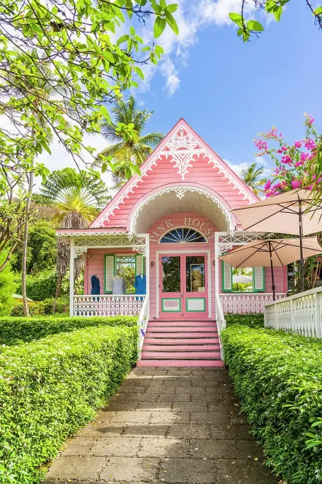 Framed Print : The Pink House store, Mustique, Grenadines, Saint Vincent and the Grenadines Islands, Caribbean Framed Print : The Pink House store, Mustique, Grenadines, Saint Vincent and the Grenadines Islands, Caribbean