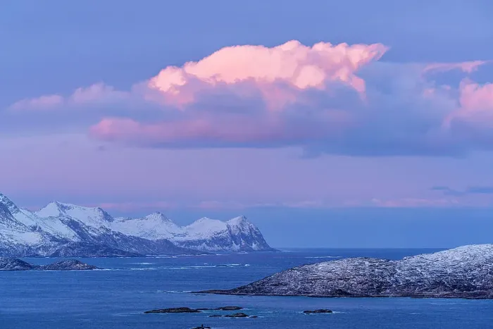 Framed Print : Pink sunrise over the cold arctic sea and snowy mountains of Senja island, Troms county, Norway Framed Print : Pink sunrise over the cold arctic sea and snowy mountains of Senja island, Troms county, Norway