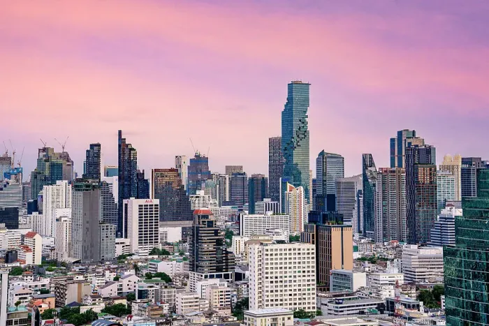 Framed Print : Pink sunset over the modern skyscrapers of Bangkok skyline, Thailand Framed Print : Pink sunset over the modern skyscrapers of Bangkok skyline, Thailand