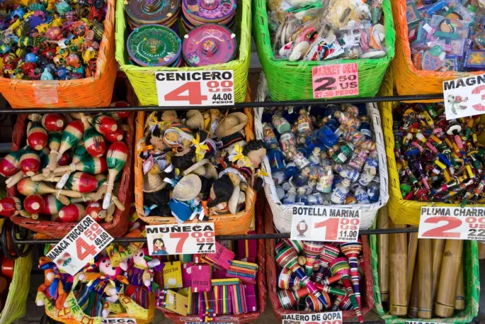 Framed Print : Playa del Carmen, Mexico. Souvenirs in baskets Framed Print : Playa del Carmen, Mexico. Souvenirs in baskets