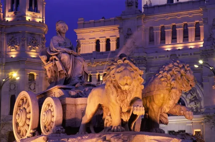 Framed Print : Plaza de Cibeles / Cibeles Fountain (Fuente de Cibeles) Framed Print : Plaza de Cibeles / Cibeles Fountain (Fuente de Cibeles)