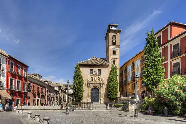 Plaza de Santa Ana with Iglesia Santa Ana, Granada, Andalusia, Spain