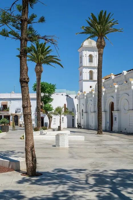 Framed Print : Plaza de Santa Catalina, Conil de la Frontera, Andalusia, Spain