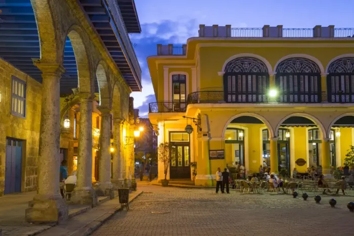 Framed Print : Plaza Vieja, Habana Vieja, Havana, Cuba