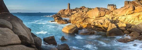 Ploumanach Lighthouse, Cote de Granit Rose, Cotes d Amor, Brittany, France