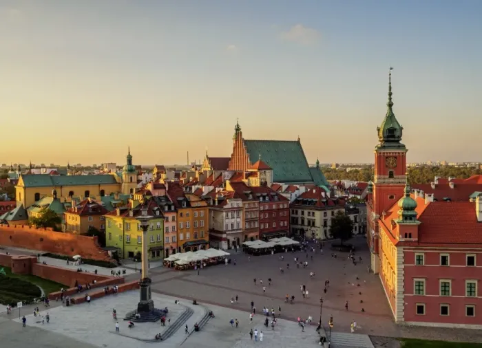 Framed Print : Poland, Masovian Voivodeship, Warsaw, Old Town, Elevated view of the Castle Square Framed Print : Poland, Masovian Voivodeship, Warsaw, Old Town, Elevated view of the Castle Square